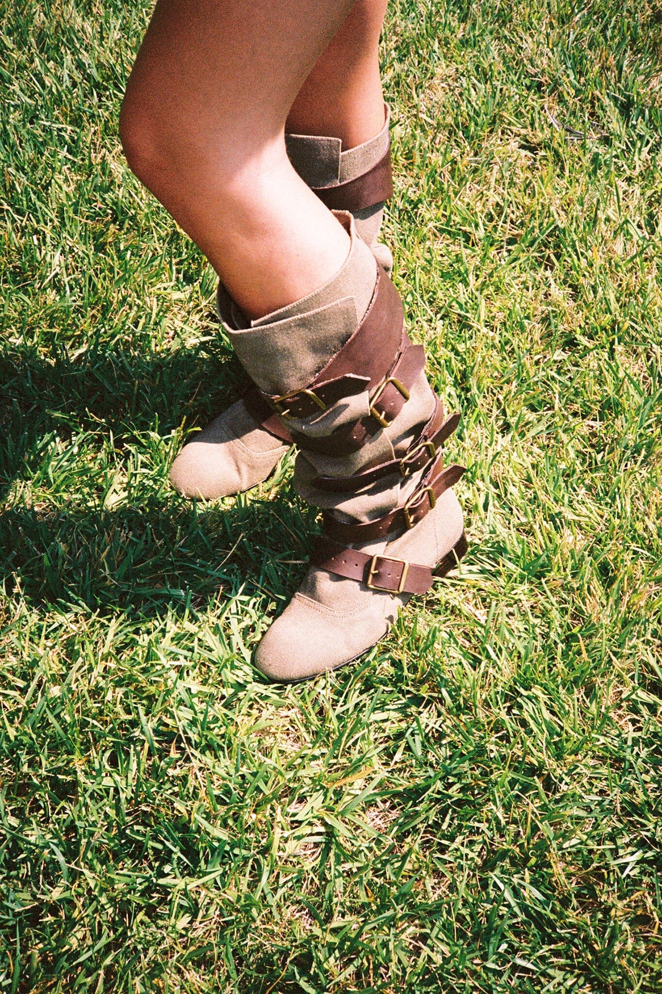 FASTENED - Image 13