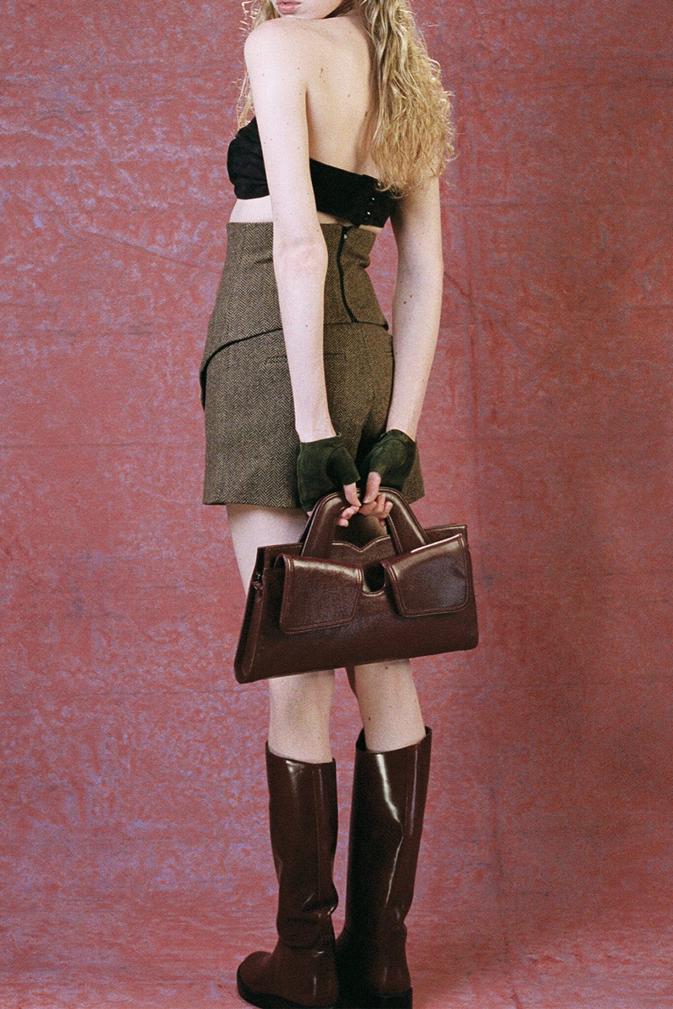 LORELAI - Image 14