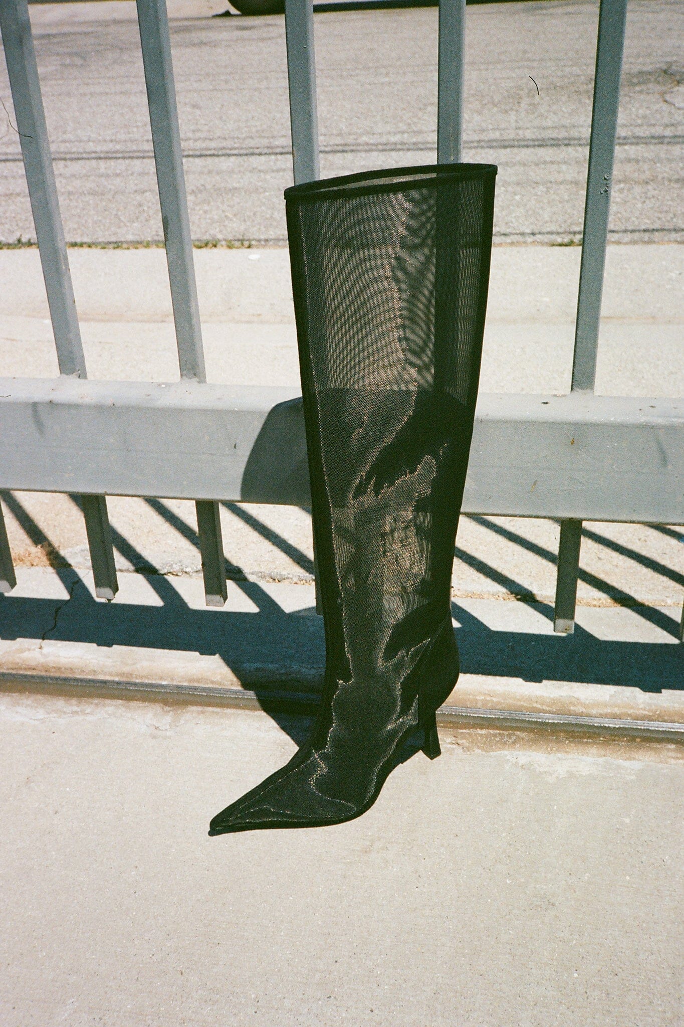 PEEPSHOW - Image 6