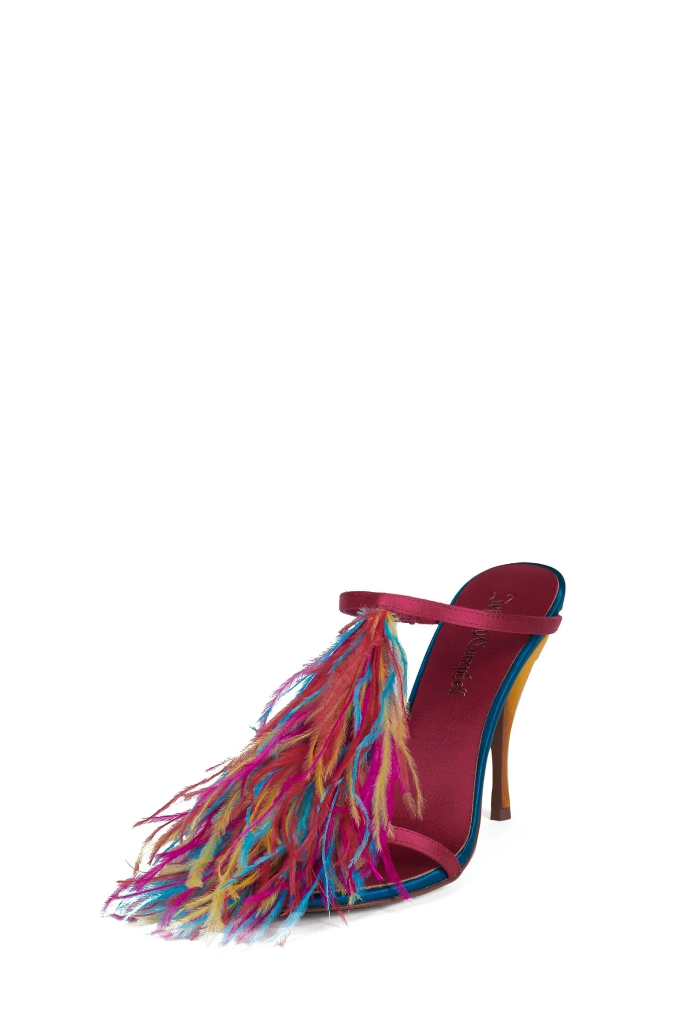 PLUMA - Image 6