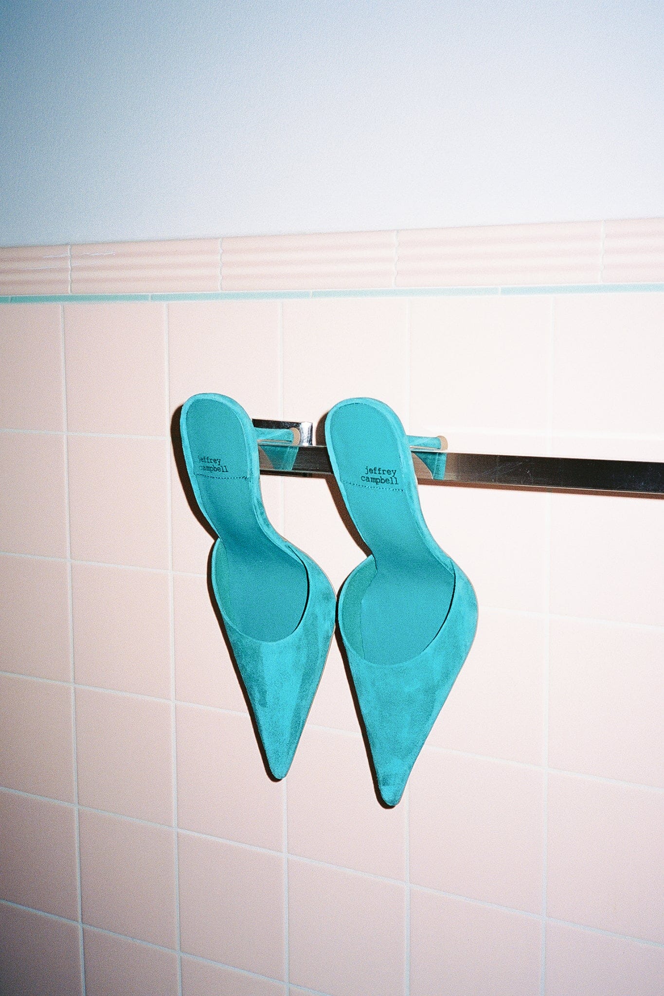 ROBYN - Image 6